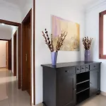 Daire Home2book Comfy With Ocean Views *