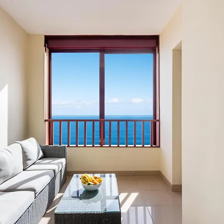 Home2book Comfy With Ocean Views *