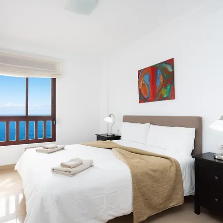 Home2book Comfy With Ocean Views Daire