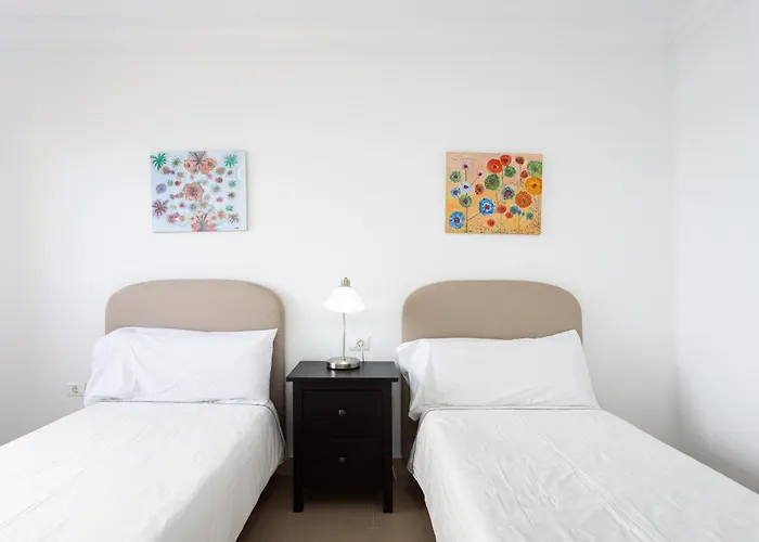 Home2book Comfy With Ocean Views Daire