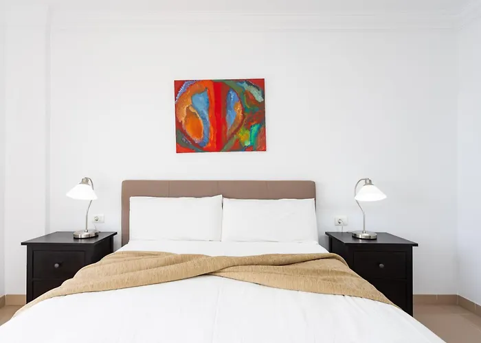 Daire Home2book Comfy With Ocean Views *