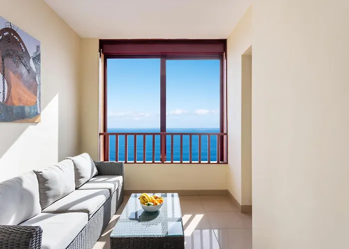 Home2book Comfy With Ocean Views *