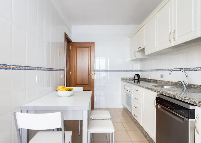 Daire Home2book Comfy With Ocean Views