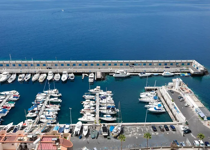 Home2book Comfy With Ocean Views *